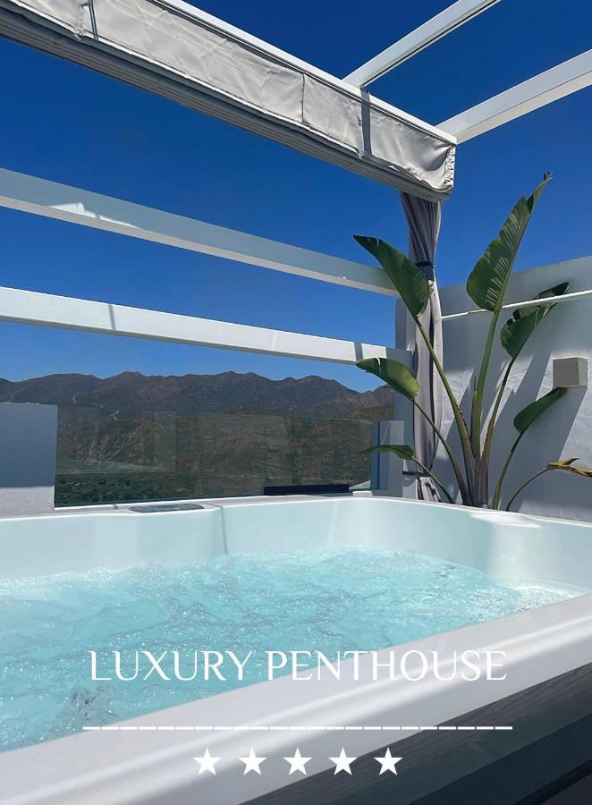 OjénPenthouse Mit Privatem Jacuzzi In Marbella - La Mairenaアパートメント エクステリア 写真